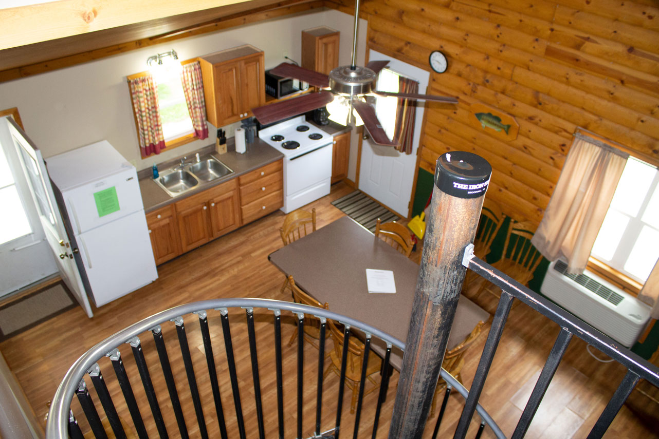 whitetail-crossing-cabins-four-bedroom-17-18-cabins-gallery-06
