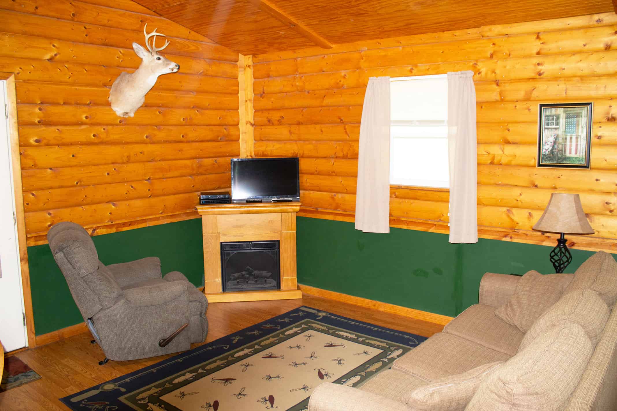 whitetail-crossing-cabins-one-bedroom-12-16-cabins-gallery-04