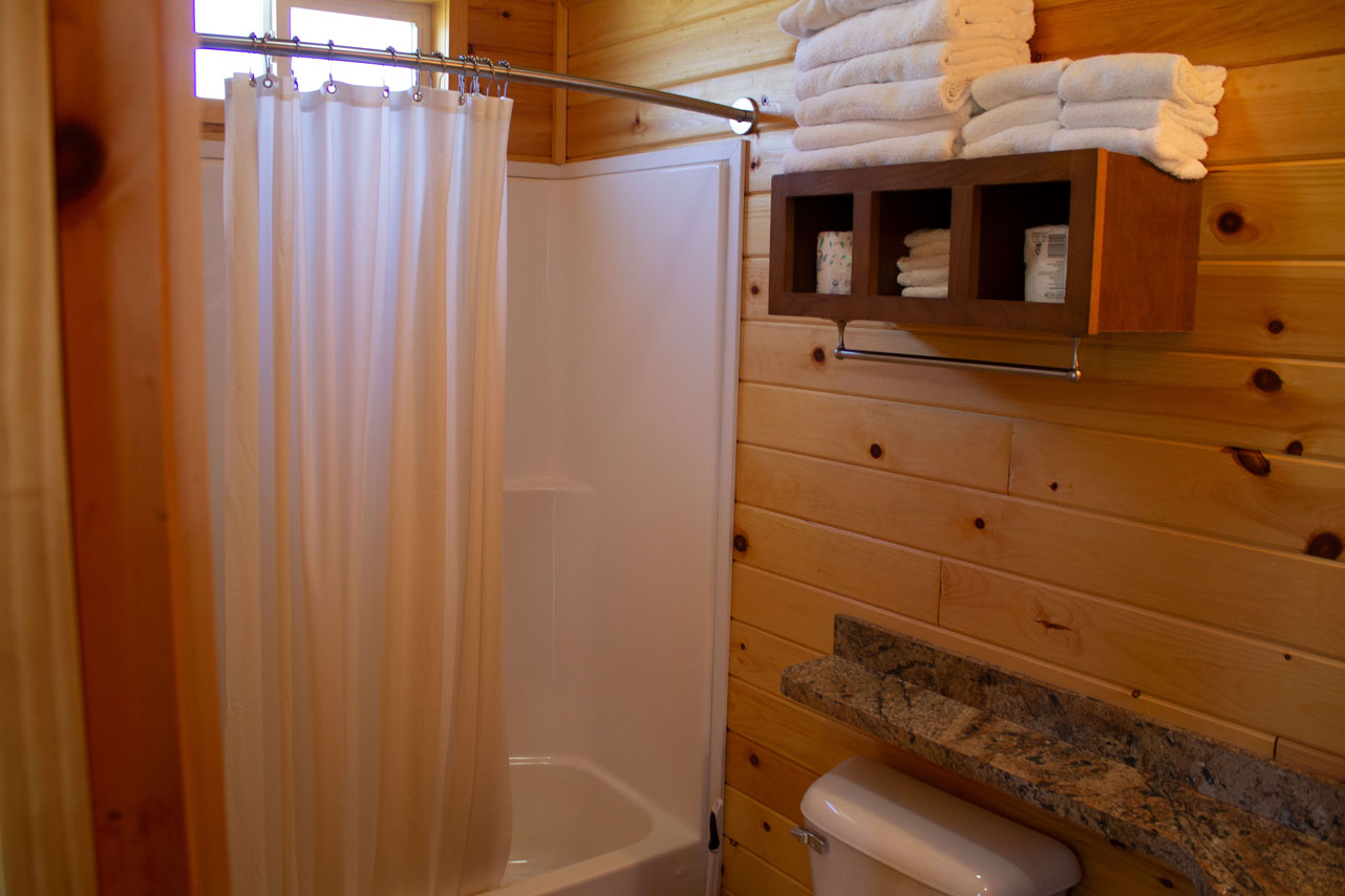 whitetail-crossing-cabins-tinyhouse02-gallery-11