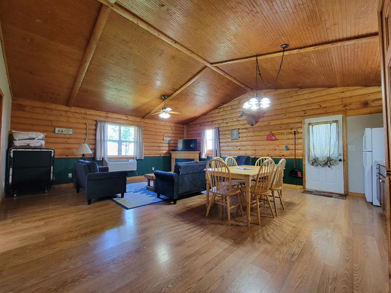 whitetail-crossing-cabins-two-bedroom-6-7-11-14-cabins-gallery-17