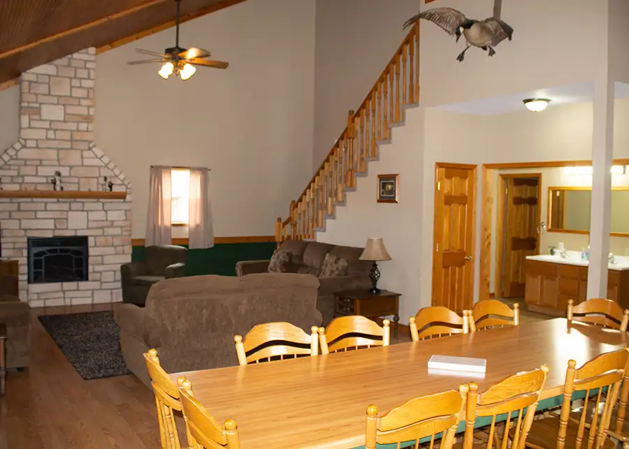 whitetail-crossing-cabins-shelbyville-il-ponderosa-gallery-02