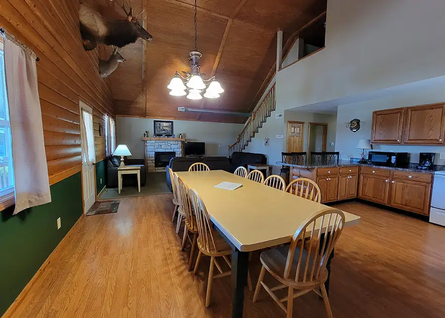 whitetail-crossing-cabins-shelbyville-il-the-grand-gallery-03