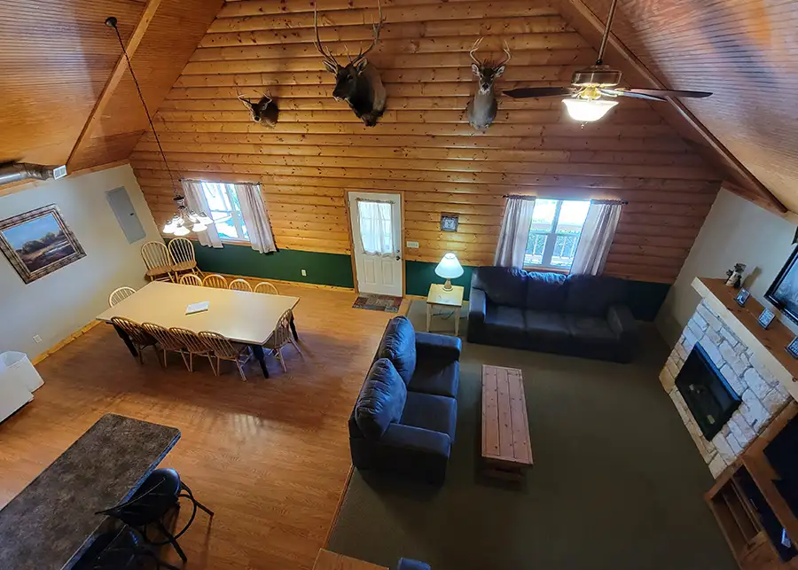 whitetail-crossing-cabins-shelbyville-il-the-grand-gallery-12