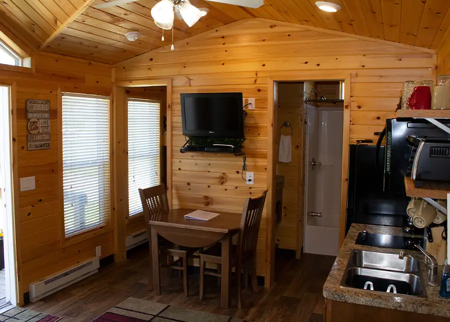 whitetail-crossing-cabins-shelbyville-il-tiny-house-01-gallery-06