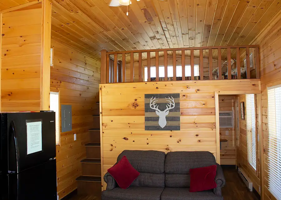 whitetail-crossing-cabins-shelbyville-il-tiny-house-02-gallery-02