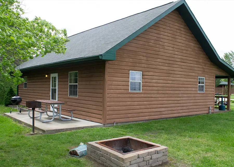 three bedroom vacation cabin rental for the shelbyville illinois area cabin number 10