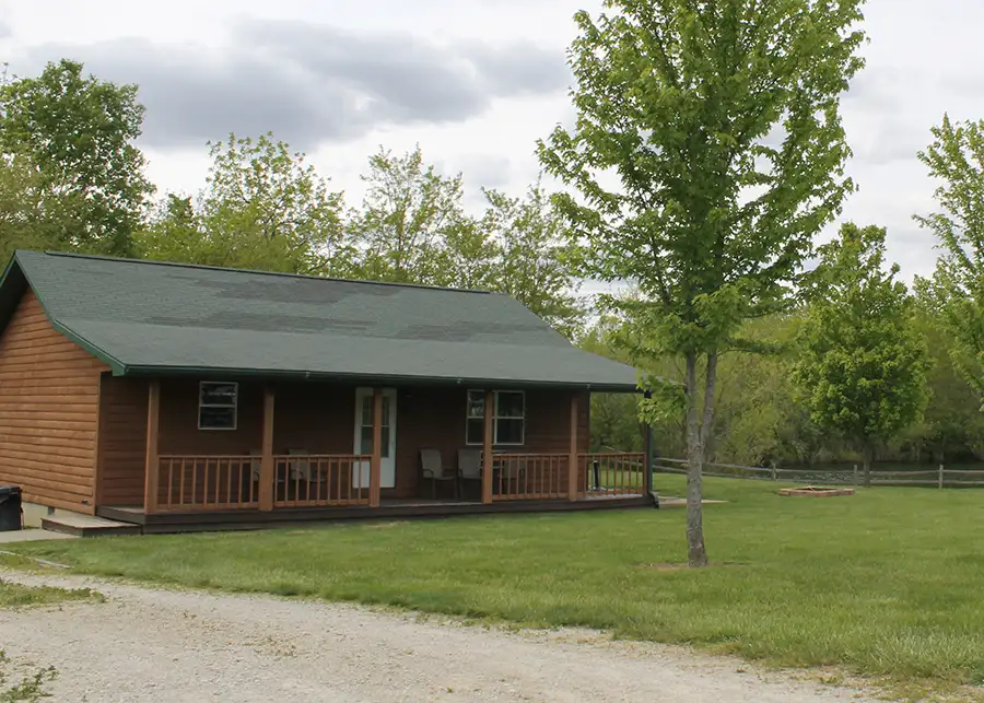 three bedroom vacation cabin rental for the shelbyville illinois area cabin number 8