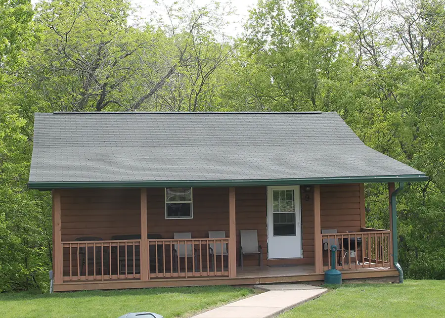 three bedroom vacation cabin rental for the shelbyville illinois area cabin number 9